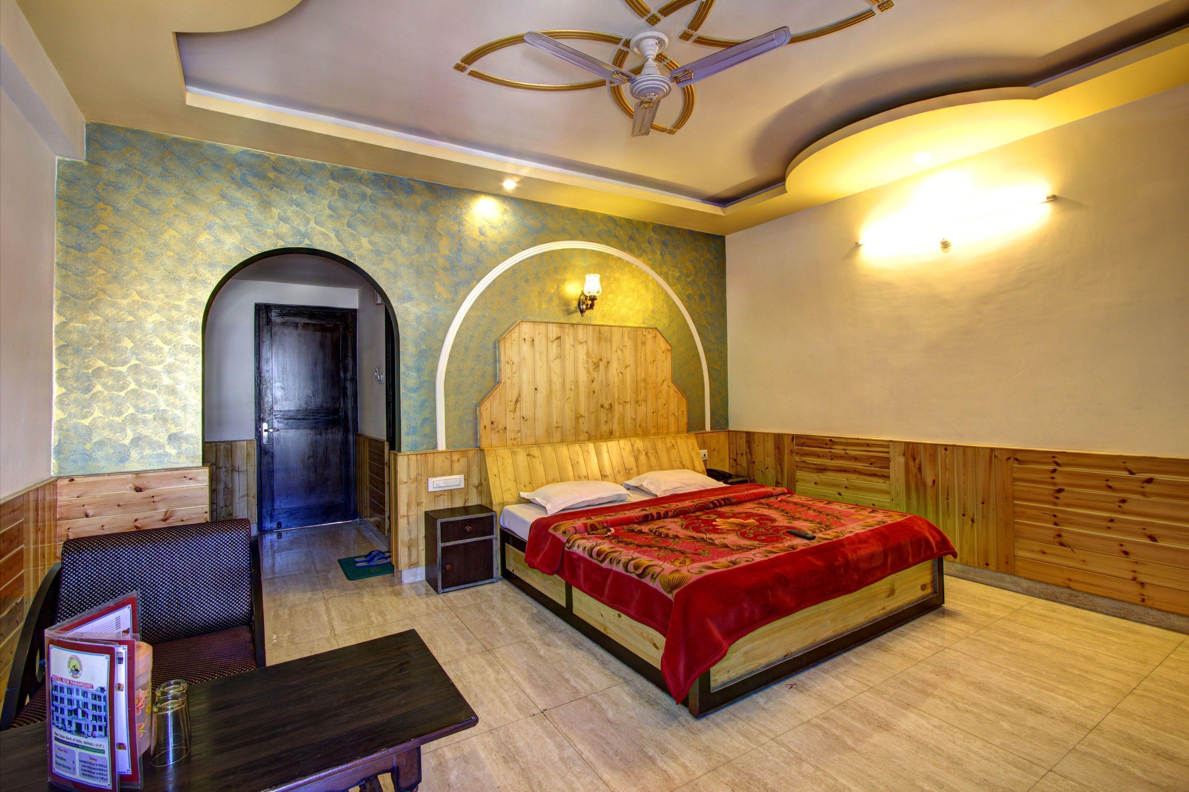 Hotel New Paramount - Manali (Himachal Pradesh) — Photos 1