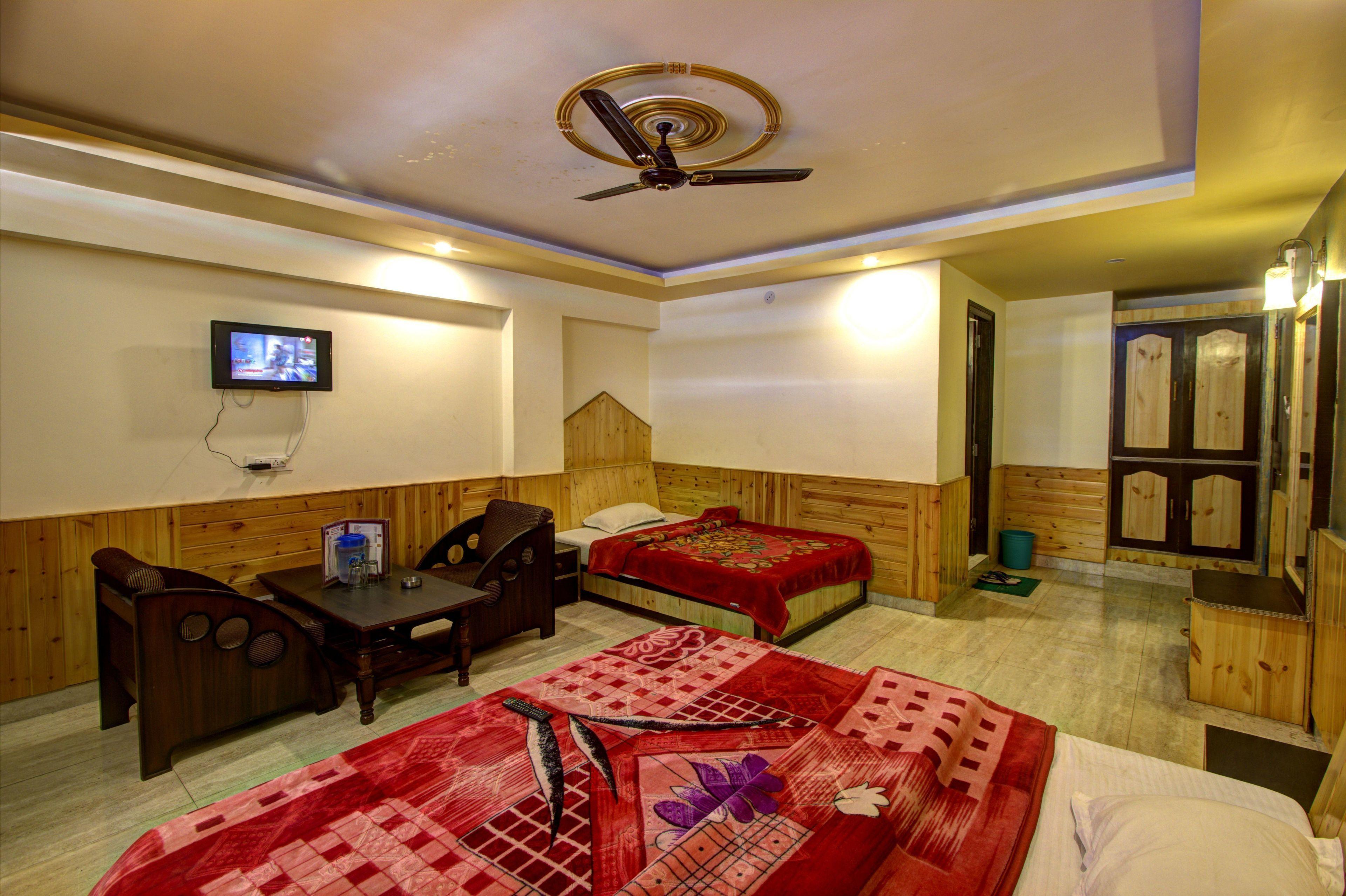 Hotel New Paramount - Manali (Himachal Pradesh) — Photos 2